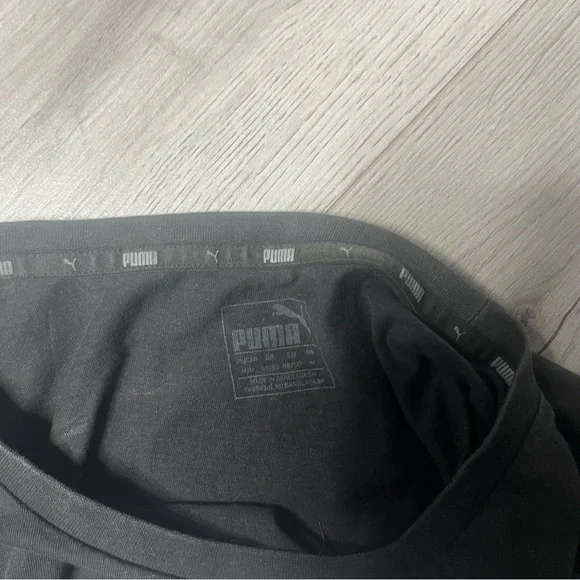 Puma tee shirt 🐆 - Picture 3 of 3